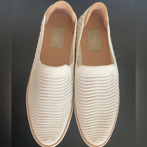 UGG Sammie Breeze White Loafers - Picture 1 of 3
